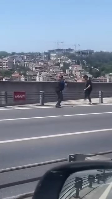 15 Temmuz Şehitler Köprüsü'nde hareketli anlar! - Resim : 2