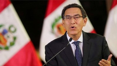 Peru Devlet Başkanı Vizcarra görevinden azledildi