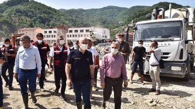 Selden etkilenen Kastamonu'da ulaşım seferberliği sürdürülüyor