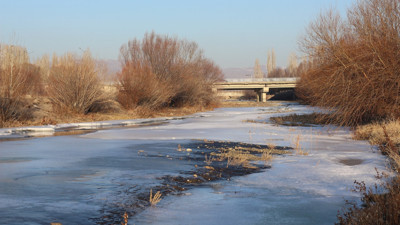 Balık avlarken düştüğü Aras Nehri’nde kayboldu