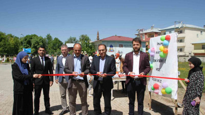 Depremzedeler yararına yardım kampanyası düzenlendi