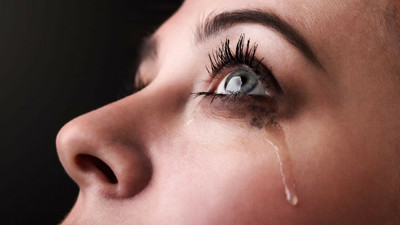 Gözyaşı dökemiyor musunuz? Uzman uyardı! Bu hastalığa yakalanmış olabilirsiniz