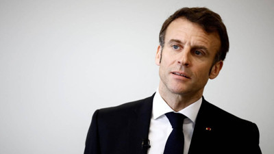 Macron: İsrail'i durmaya çağırıyoruz!