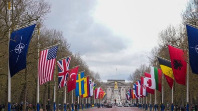 Batı Ukrayna'da yangını körüklemeye devam ediyor! NATO'ya acil yardım çağrısı