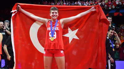 Ali Koç'tan Ebrar Karakurt'a: Çılgın bir oyuncu