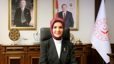 Mezuniyet törenindeki tablo herkesi çok üzmüştü: Bakan Göktaş’tan açıklama geldi