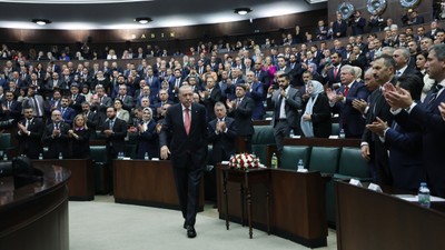 Hükûmet söylem arayışında