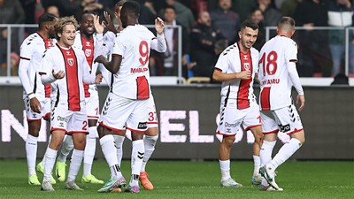 Samsunspor zirve yarışını bırakmadı