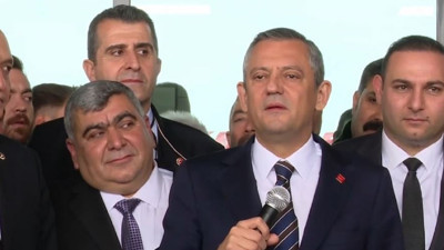 Kilis'te gergin anlar! Özgür Özel milletvekiline sinirlendi: Dur abi, biliyorum