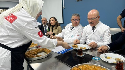 İstanbul'da kadınlar için baklava yarışması düzenlendi