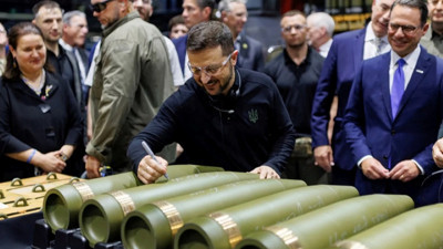 Zelenskiy, başka ülkenin füzesini yerli ürün gibi tanıttı