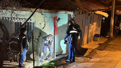 Uşak'ta korkunç olay: Eşini ve kayınbiraderini sokak ortasında pompalı tüfekle vurdu