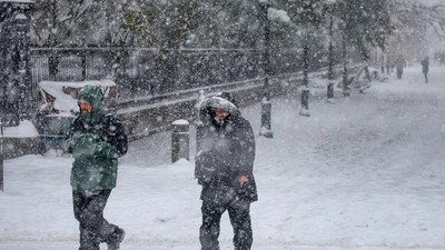 Kar fırtınası can aldı! En az 4 ölü! Acil durum ilan edildi!