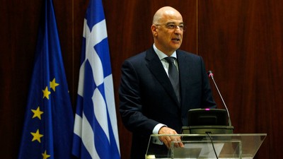 Yunanistan Savunma Bakanı Dendias: Batı Kürtleri unutmamalı
