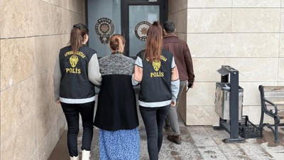 Afyonkarahisar’da girdikleri iki evden 370 bin TL’lik altın çaldılar!