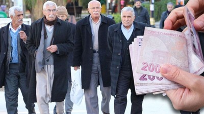 SSK ve BAĞ-KUR emeklilerine 4 bin 500 lira verilebilir! SGK uzmanı açıkladı!
