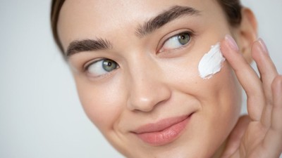Doğru nemlendirici nasıl seçilir? Dermatoloji uzmanı tüm ayrıntıları açıkladı!