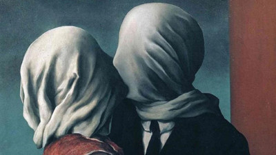 Âşkı boynunda taşıyanlar