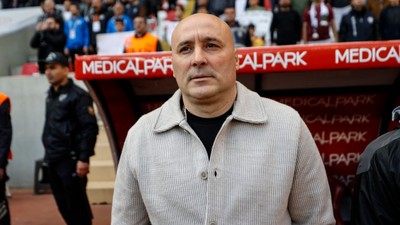 Alanyaspor Teknik Direktörü Sami Uğurlu: 'Alacağımız 4-5 galibiyet bizi ligde tutacaktır'