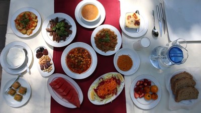 Oruç tutacaklar dikkat! Ramazan ayında tok tutan yiyecekler neler?