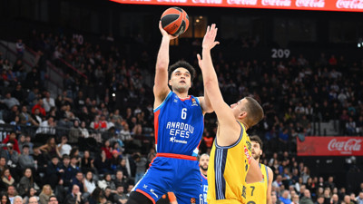 Anadolu Efes, ALBA Berlin’i devirdi