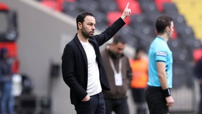 Gaziantep FK Teknik Direktörü Selçuk İnan: 'Çok güçlü bir takımı yendik'