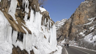Tunceli Erzincan yolundan gidenlerin ilgisini çekiyor! Pülümür Vadisi'nde görüntülendi