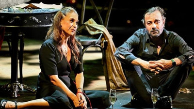 Evrim Alasya ve Kerem Alışık, dünyanın en prestijli sahnesi Cambridge Theater’da!