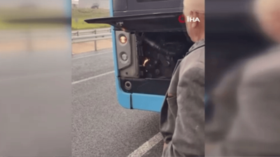Diyarbakır’da bir vatandaş, otobüste çıkan yangını üfleyerek söndürmeye çalıştı