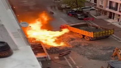 İstanbul'da korkutan doğalgaz patlaması: İşçiler yaralandı, binalar hasar gördü!