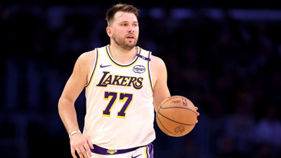 Luka Doncic'ten 39 sayılık performans! Los Angeles Lakers, Houston Rockets'ı mağlup etti