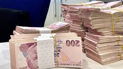 Bütçe açığı 3 ayda 700 milyar lirayı aştı