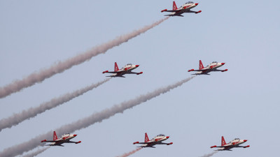 Türk Yıldızları'ndan Mersin'de prova uçuşu