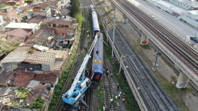 İzmir'in Konak ilçesinde vagon raydan çıktı