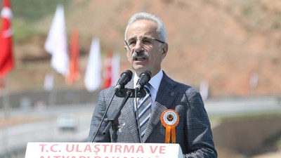 Bakan Uraloğlu: Ulaşım ağlarımız depremi hasarsız atlattı
