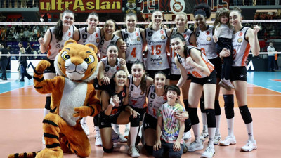 Eczacıbaşı Dynavit, ligi 3. sırada tamamladı