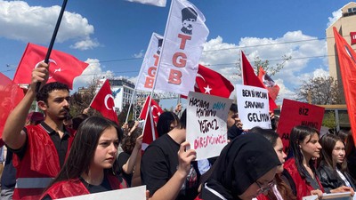Liseliler torpile karşı liyakatli atama talebi için toplandı
