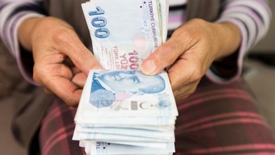 SGK açıkladı! Çalışan anneler 5 yıl erken emekli oluyor