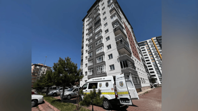 Cam silerken dördüncü kattan düşüp ağır yaralandı