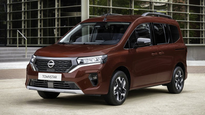 Nissan'dan 24 yıl sonra bir ilk! O modeli getirdiler Doblo'dan bile ucuz