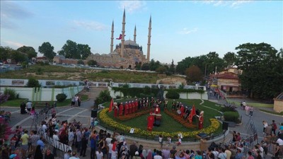 Edirne 24 Nisan’da okullar tatil mi? Edirne'de yarın okul var mı?
