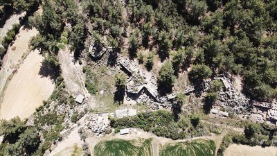 Muğla Kavalıdere'de binlerce yıllık surlar açığa çıkıyor