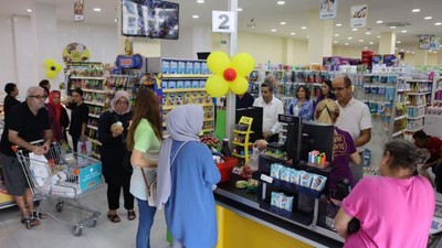 Bursa'da indirim dolu günler devam ediyor! Vatandaşlar adeta akın ediyor