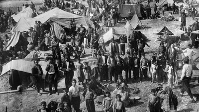 Türklerin ve Ermenilerin göç koşullarının karşılaştırılması