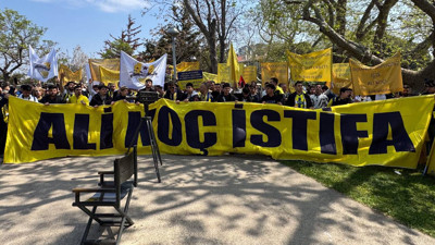 Fenerbahçe taraftarından Ali Koç'a istifa çağrısı