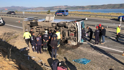 Elazığ'da trafik kazası! 25 kişi yaralandı