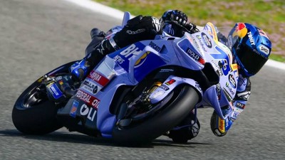 İspanya Grand Prix'sinde kazanan Alex Marquez