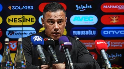 Başakşehir Teknik Direktörü Çağdaş Atan: 'Mağlubiyet tamamen benim sorumluluğumdadır'