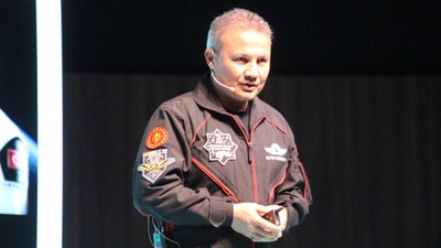 Gezeravcı gençlerle buluştu! Türkiye'ye ait uzay limanı projesi..
