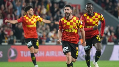 Göztepe, Başakşehir'i 4-1 mağlup etti